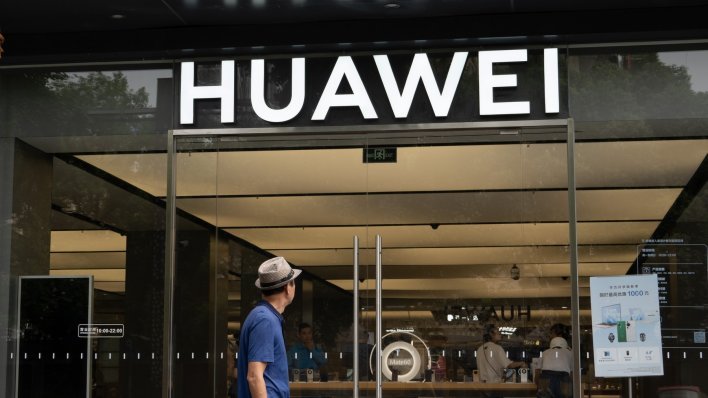 SAD povukao dozvole za isporuku 4G čipova Huaweiju