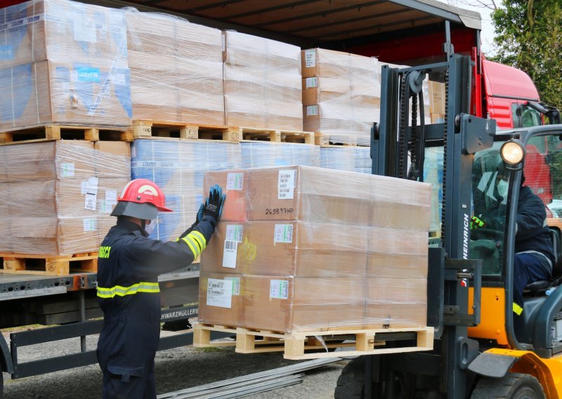 UNICEF dostavio 4 tone profesionalne zaštitne i medicinske opreme u Hrvatsku