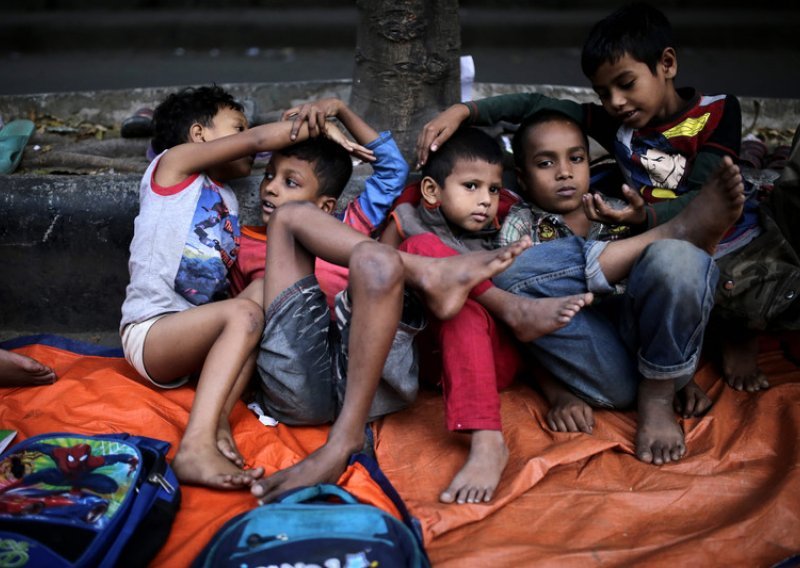 UNICEF: Covid-19 može gurnuti u siromaštvo 120 milijuna djece na jugu Azije
