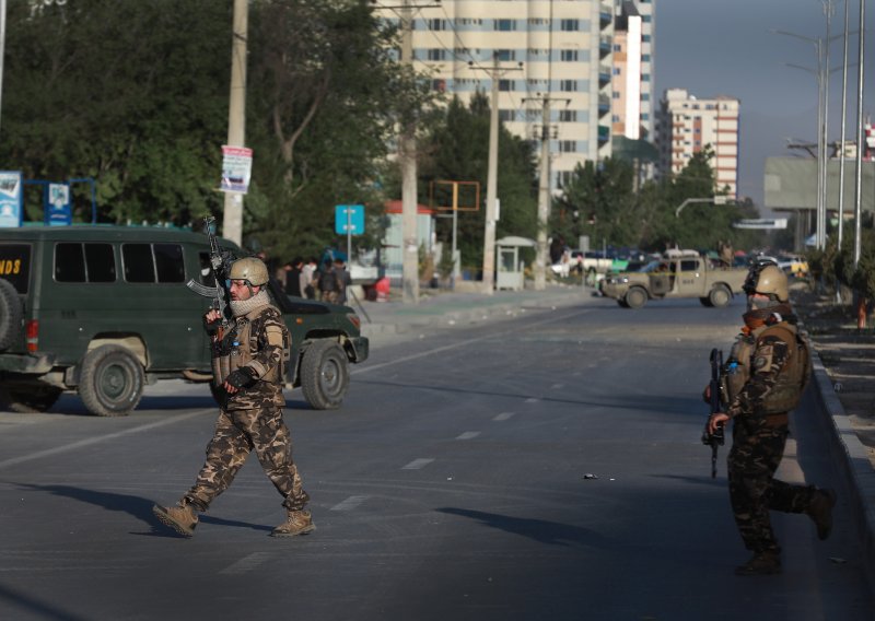 Najmanje 23 osobe poginule u granatiranju u Afganistanu