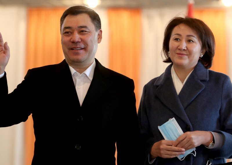 Žaparov uvjerljivo pobijedio na predsjedničkim izborima u Kirgistanu; osvojio 80 posto glasova