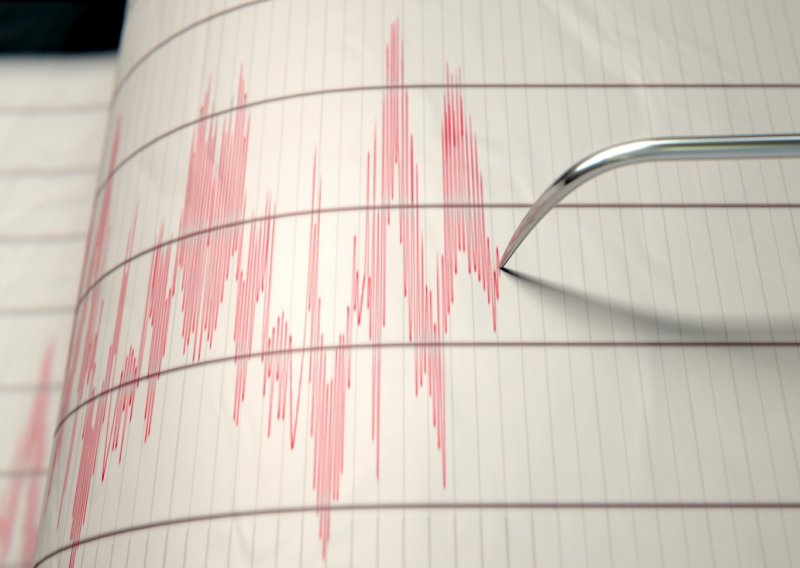 Čile u razmaku od nekoliko minuta pogodila dva potresa, jedan je bio 7,1 po Richteru