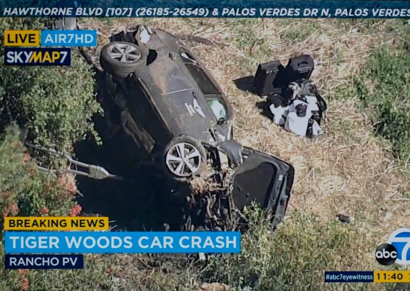 [FOTO/VIDEO] Legendarni Tiger Woods doživio tešku prometnu nesreću; iz uništenog automobila ga izvlačili vatrogasci i hitno je operiran