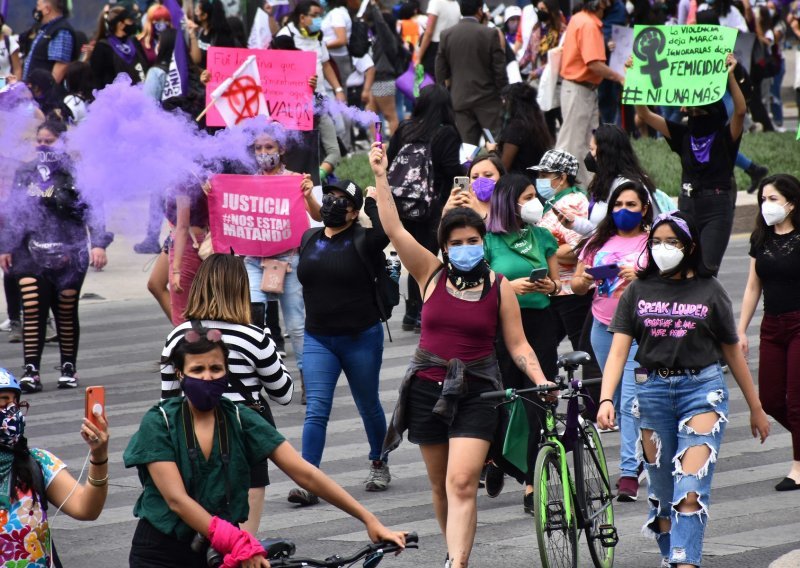 U Meksiku 19 ozlijeđeno u prosvjedima povodom Međunarodnog dana žena
