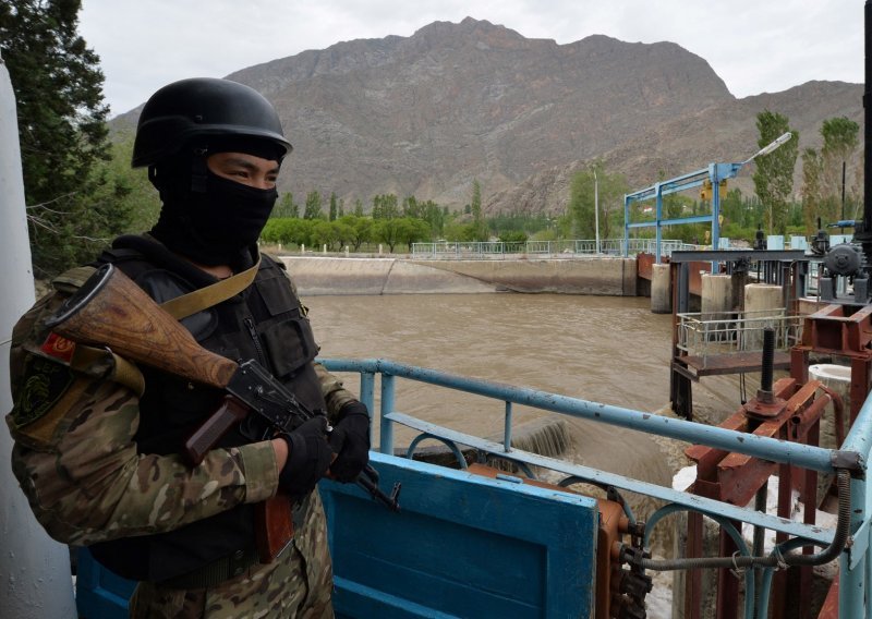 Novi oružani incident između država u kojima su smještene ruske vojne baze. Tadžikistan optužio Kirgistan za izazivanje graničnog sukoba