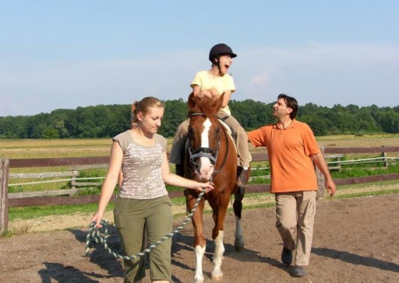 Dok medicina ne pronađe rješenje, njihovo zdravlje ovisi o konjima