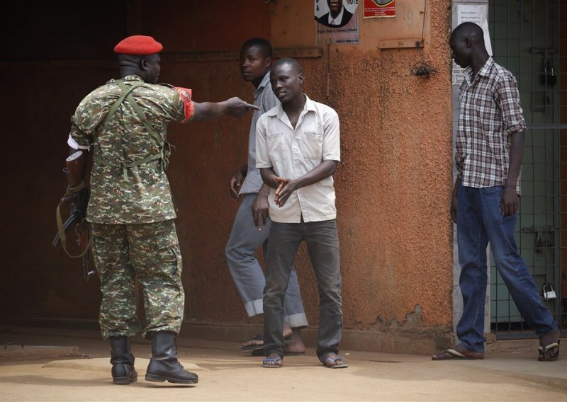 Militanti ubili 42 osobe u napadu na školu na zapadu Ugande
