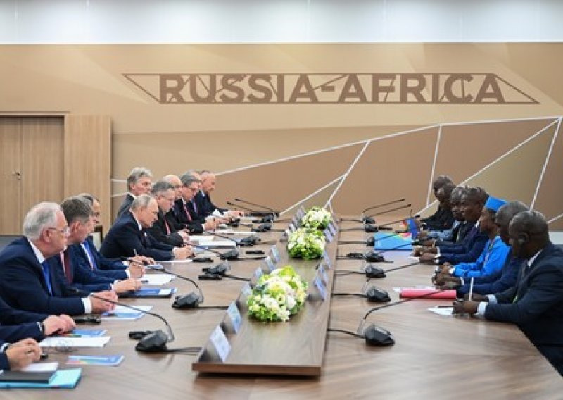 Završen samit Rusija-Afrika; Putin sa zainteresiranima razgovara o Ukrajini