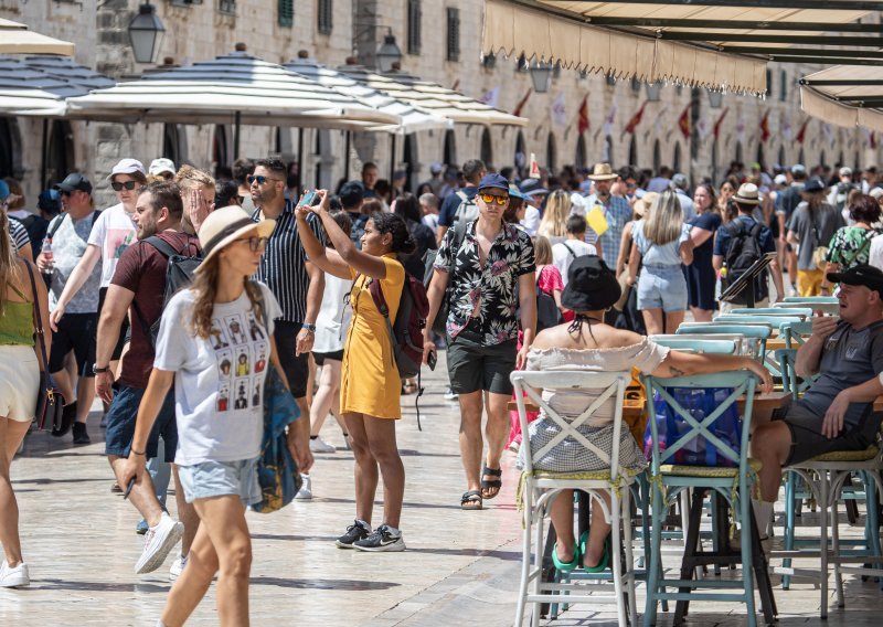 Washington Post opleo po turistima, a dotaknuli su se i Dubrovnika