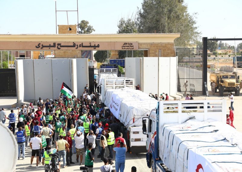U Gazu ušlo 248 kamiona humanitarne pomoći