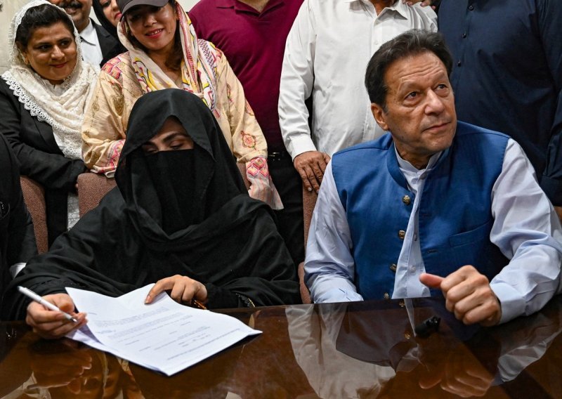 Bivši pakistanski premijer Imran Khan osuđen na 7 godina zatvora zbog nezakonita braka