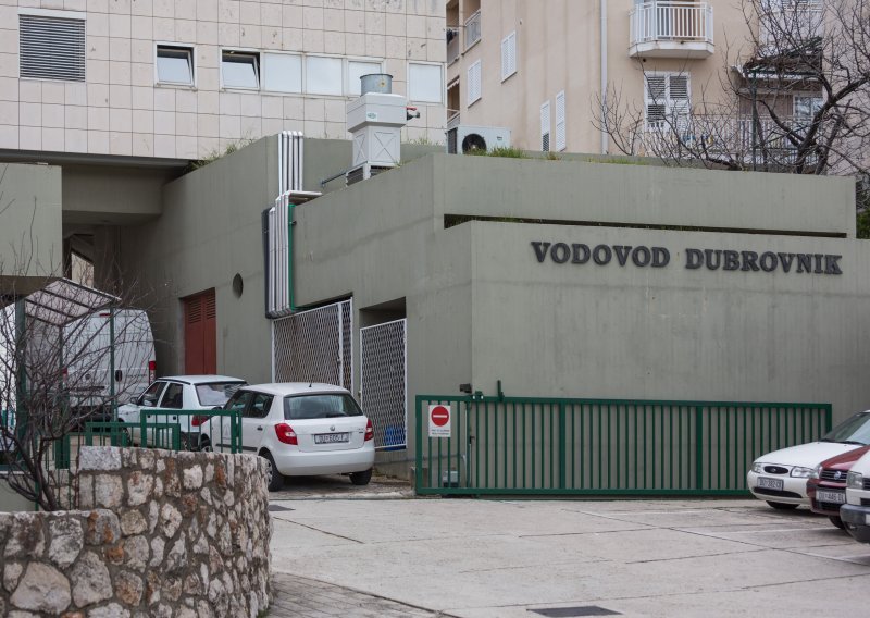 Zbog bizarnog propusta Vodovoda Dubrovčani će platiti 32 tisuće eura