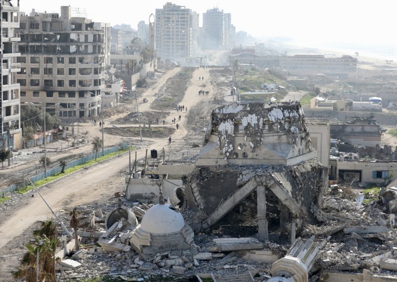 Izrael nastavio žestoko bombardirati Gazu, primirja nema na vidiku