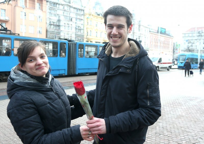Ruža u centru Zagreba košta čak pet eura. Što onda kupiti ženi za 8. mart?
