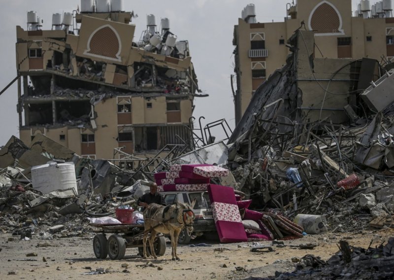 Najmanje 29 Palestinaca ubijeno je dok su čekali hranu, Izrael sve negira
