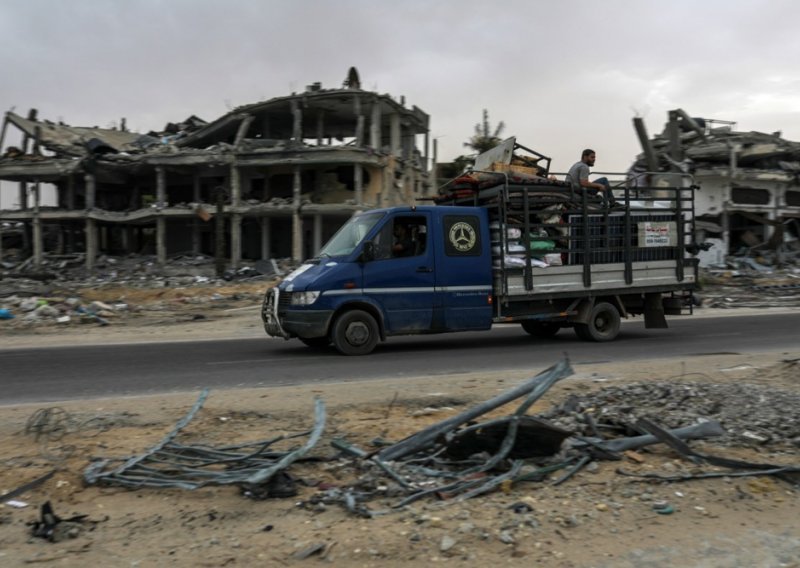 Širi se ofenziva: Izraelski tenkovi stigli do nastanjenih četvrti u Rafahu