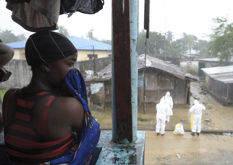 Stravične brojke: 2.461 umrlih od ebole, 4.985 oboljelih