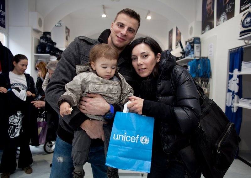 Medvjedi i UNICEF udružili snage na Zimskom sajmu