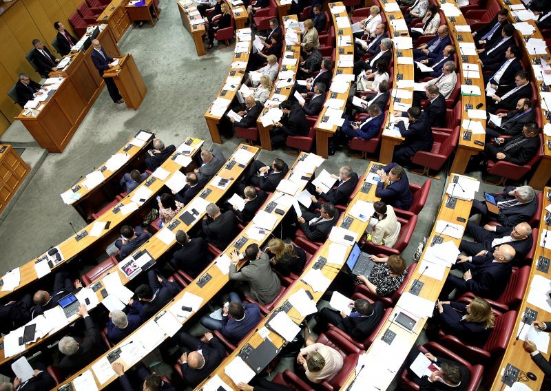 Sabor u ponedjeljak glasuje o državnom proračunu i novom zakonu o udomiteljstvu