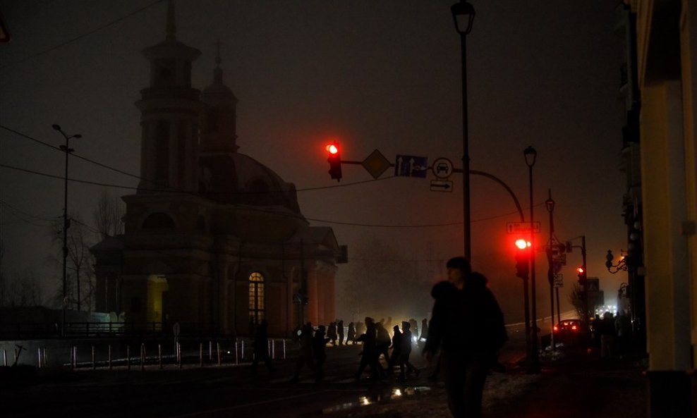 Život u mračnom Kijevu, Ukrajina