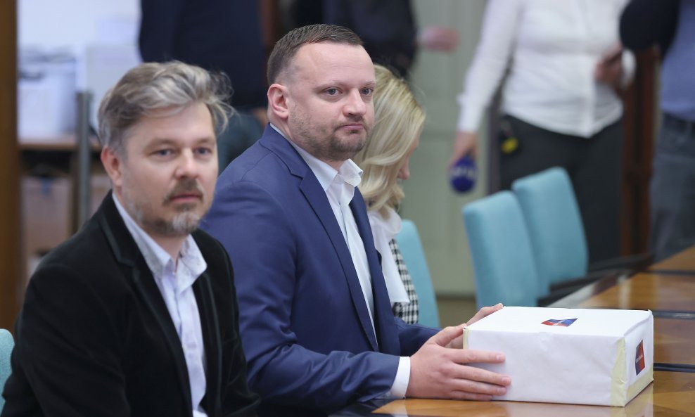 Viktor Šimunić u DIP-u predao svoju kandidacijsku listu nezavisnih