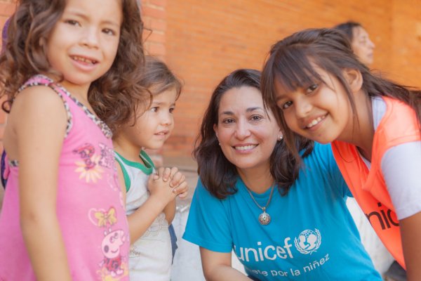 Regina M. Castillo, pomoć djeci u poplavama, UNICEF Paragvaj